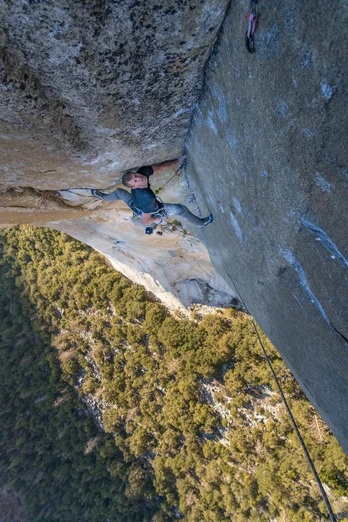 Climbing photograph